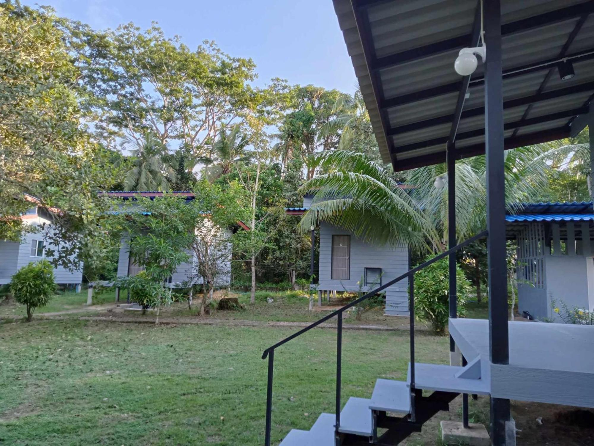 Family Resort Koh Phayam Luaran gambar