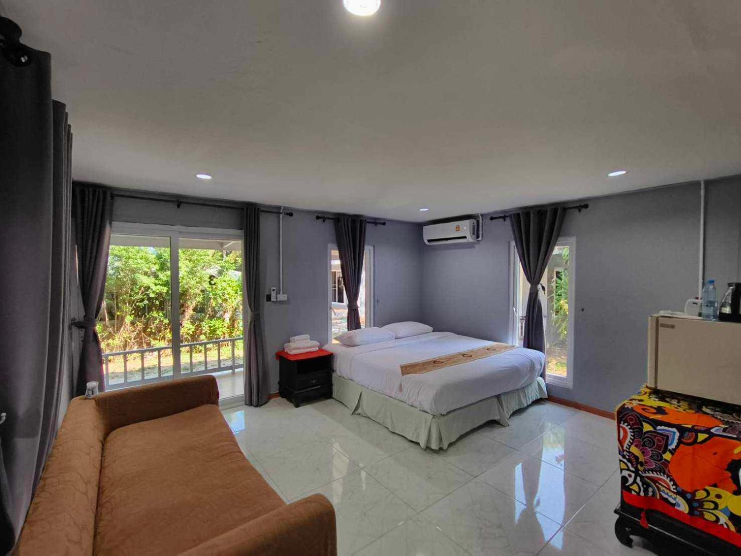 Family Resort Koh Phayam Luaran gambar
